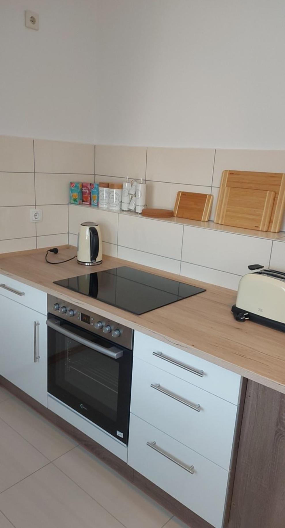 Stilvolle Ferienwohnung Free Parking, Space, Wlan Niestetal المظهر الخارجي الصورة