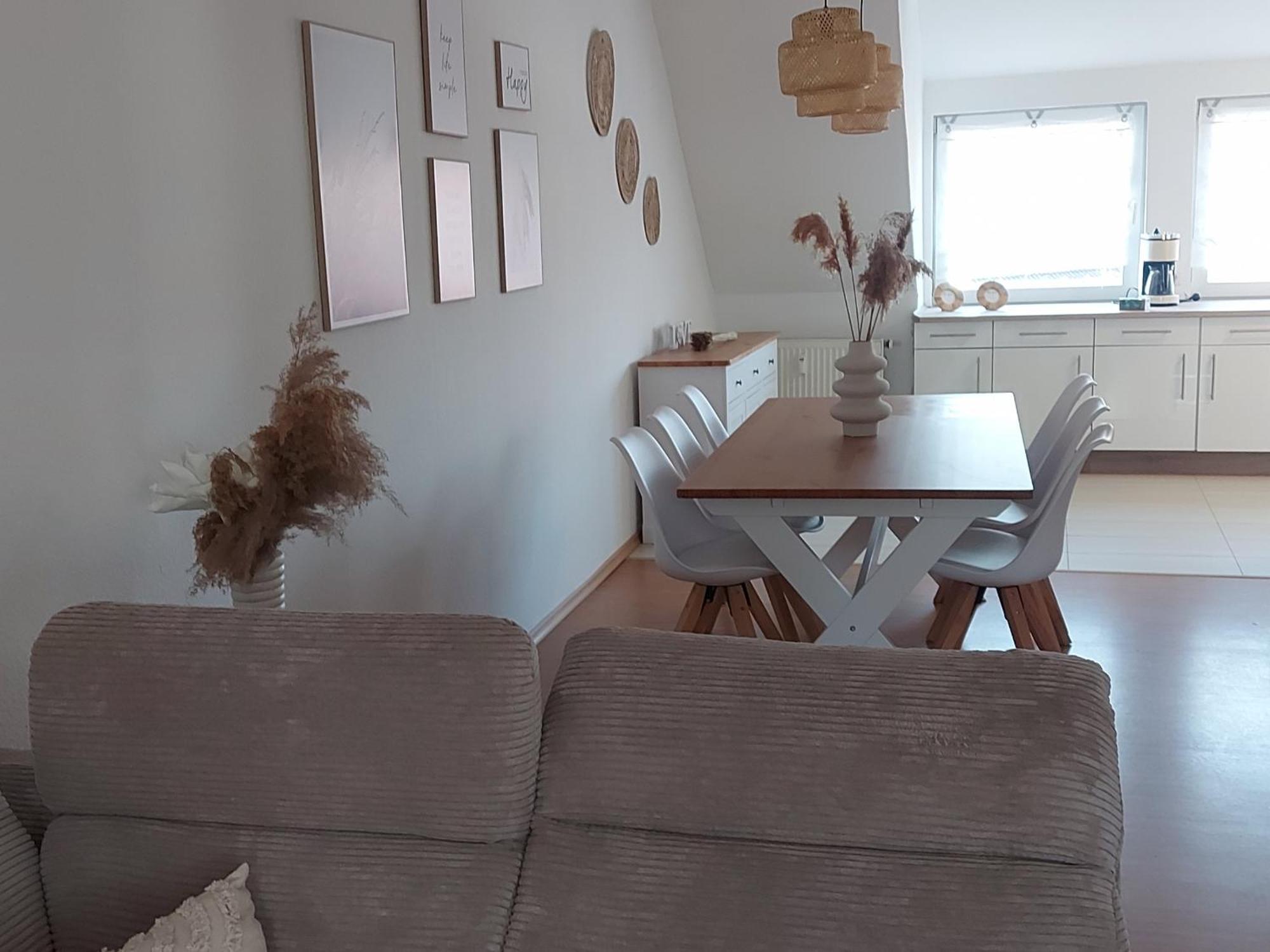 Stilvolle Ferienwohnung Free Parking, Space, Wlan Niestetal المظهر الخارجي الصورة