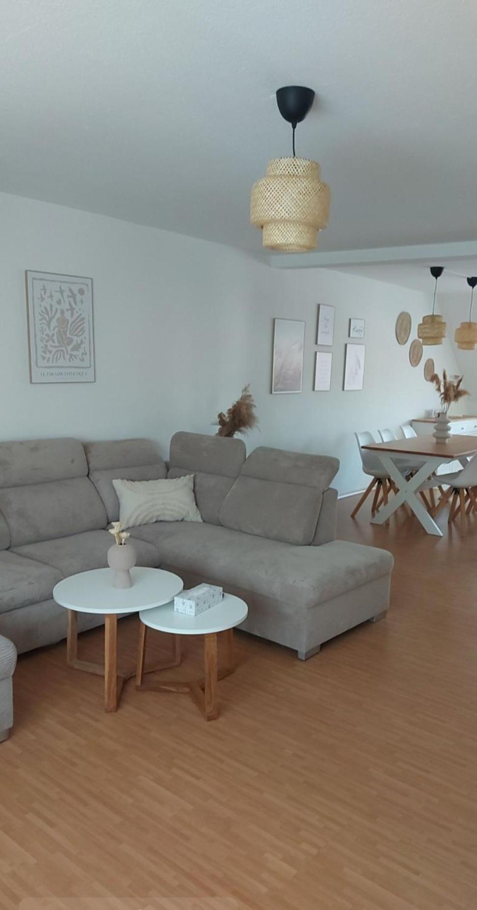 Stilvolle Ferienwohnung Free Parking, Space, Wlan Niestetal المظهر الخارجي الصورة