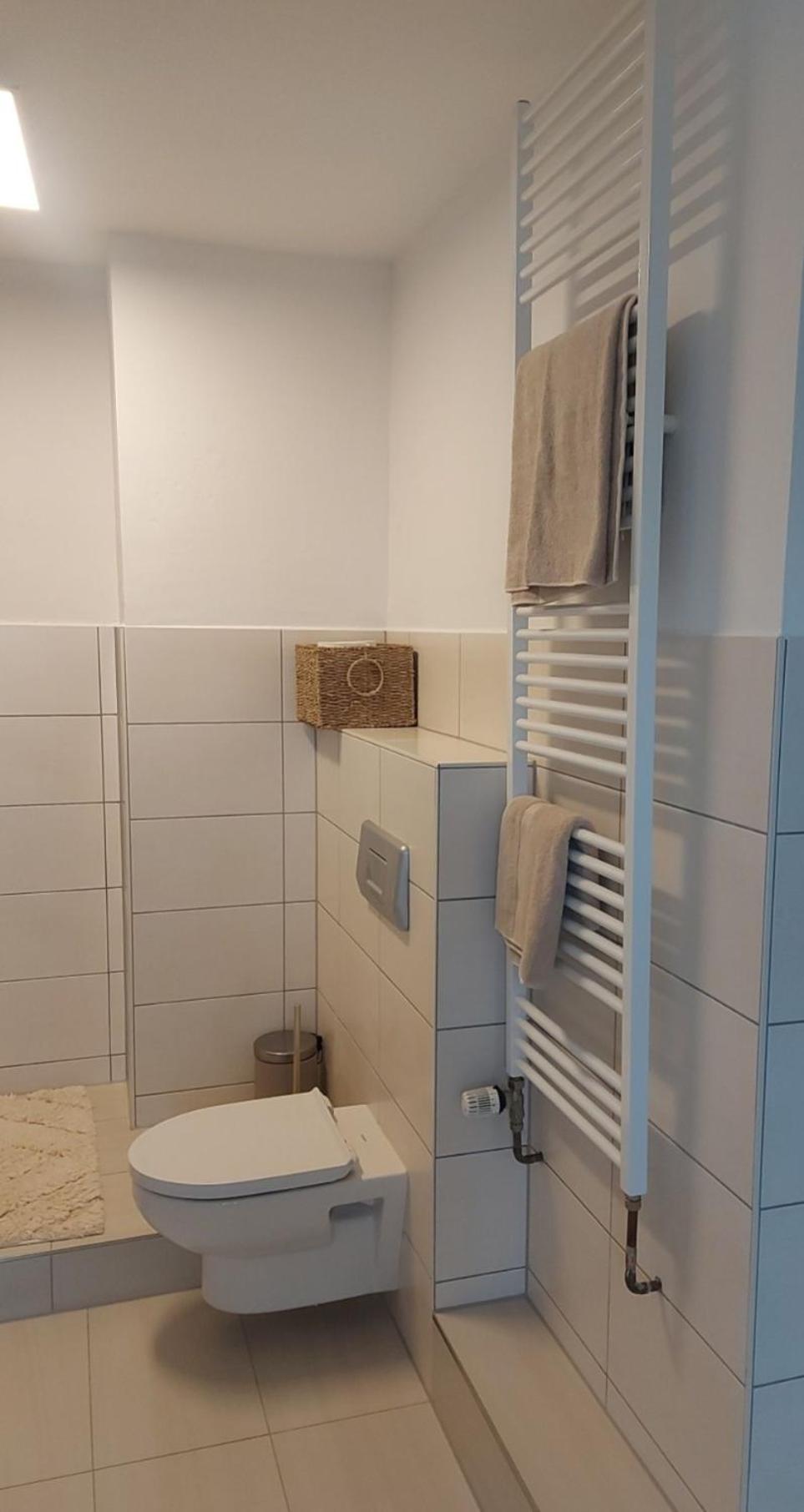 Stilvolle Ferienwohnung Free Parking, Space, Wlan Niestetal المظهر الخارجي الصورة